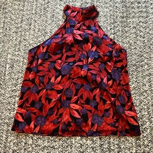 ⭐️Dressy halter top NWT